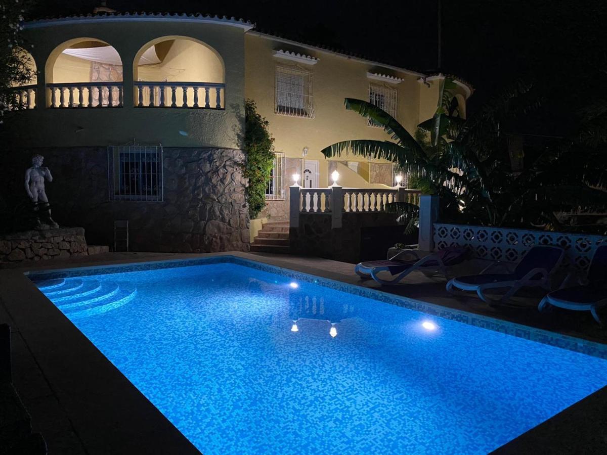 Villa Romeo Калпе Екстериор снимка