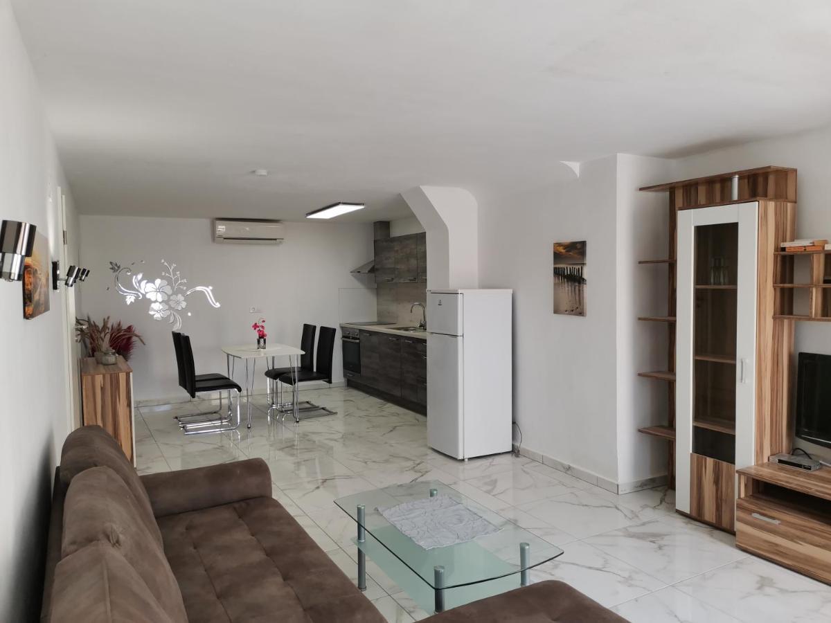 Villa Romeo Калпе Екстериор снимка